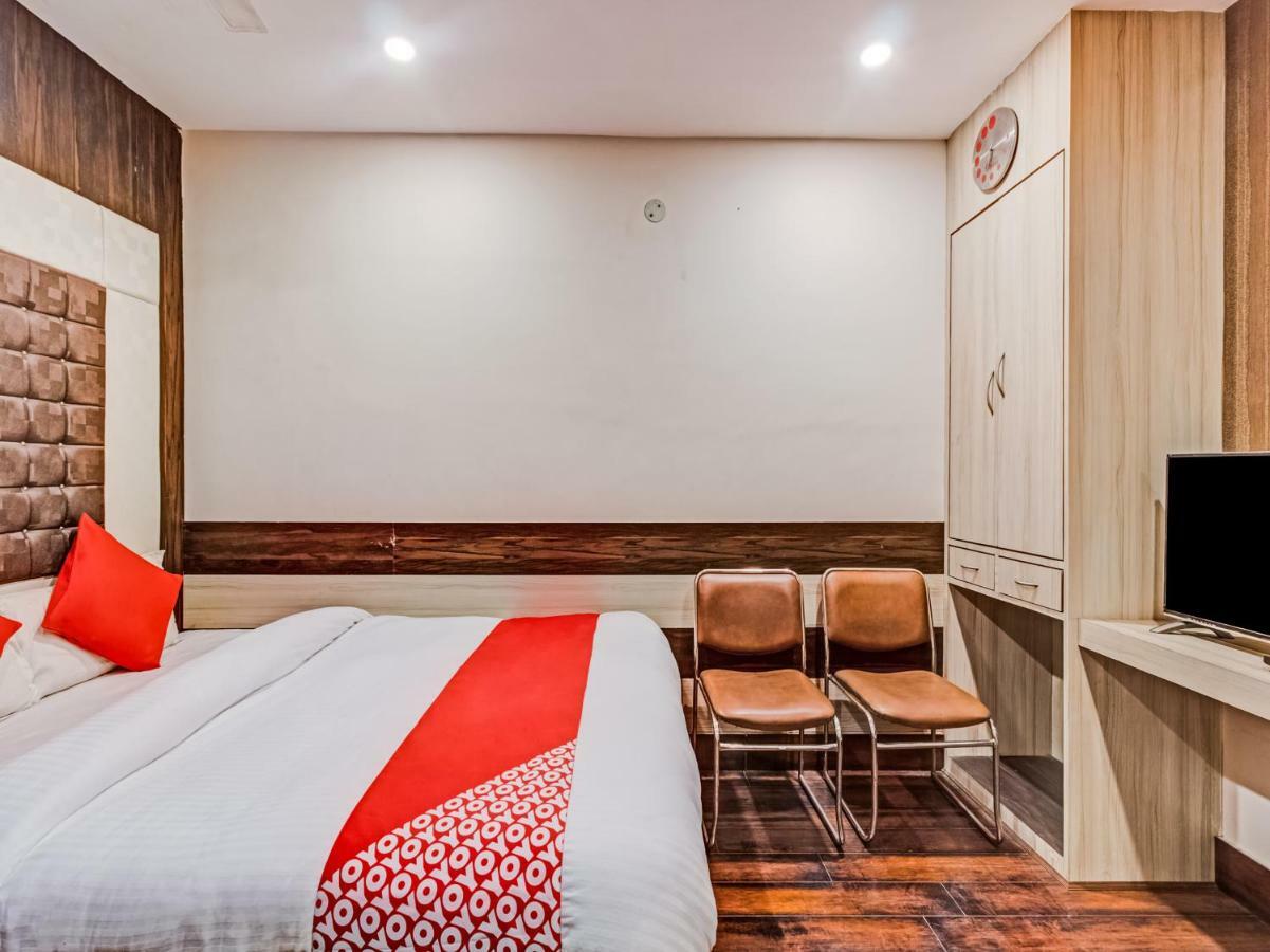 Oyo 24171 Hotel Meridian 贾姆谢德布尔 外观 照片