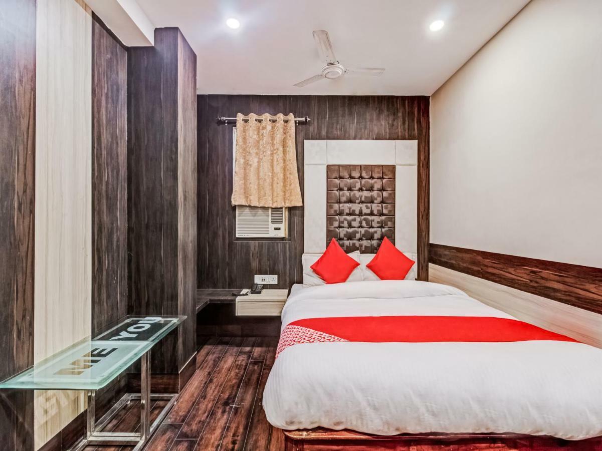 Oyo 24171 Hotel Meridian 贾姆谢德布尔 外观 照片